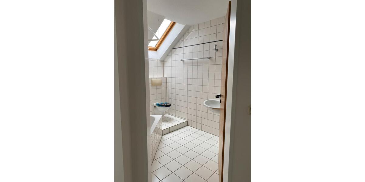 Dachgeschoßwohnung Paderborn Univiertel - 3 Zimmer, 77 m&sup2;, 650&euro; | Angebot:26462501