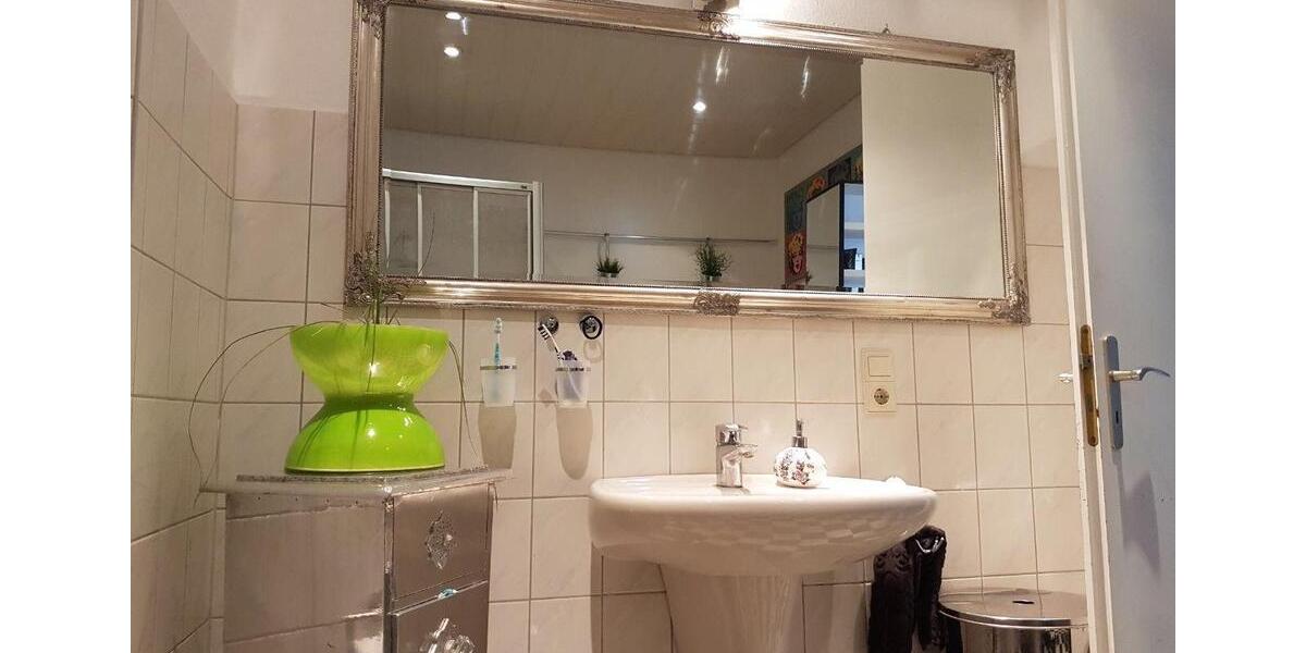 Etagenwohnung Detmold Hakedahl - 1 Zimmer, 142 m&sup2;, 1.300&euro; | Angebot:24751116