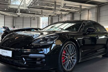 Porsche Panamera 16.900 km 110.890 € Paderborn 33100