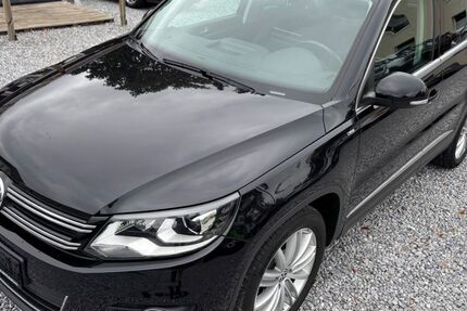 VW Tiguan 144.814 km 13.990 &euro; Paderborn 33104