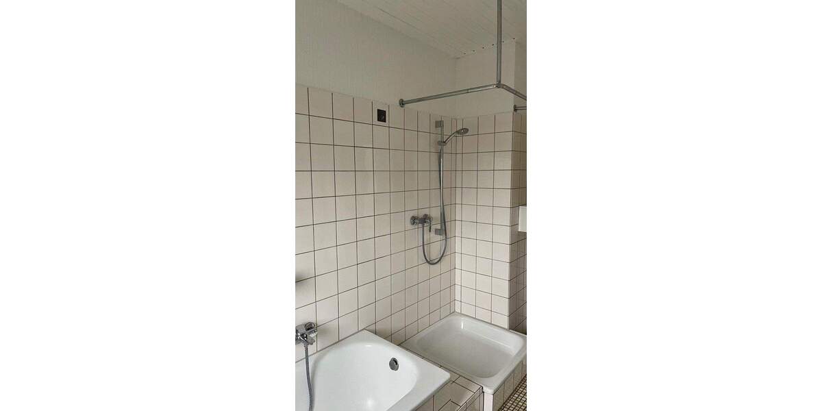 Etagenwohnung Paderborn OT Schloß Neuhaus Schloß Neuhaus - 3 Zimmer, 76 m&sup2;, 650&euro; | Angebot:25724174