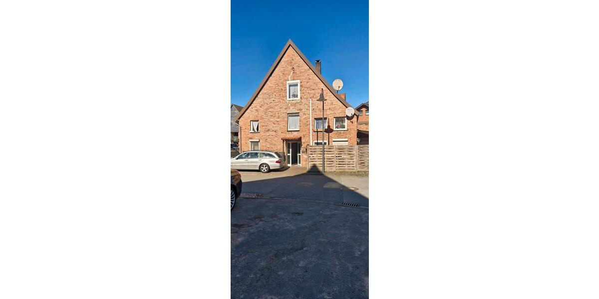 Einfamilienhaus Bad Driburg - 7 Zimmer, 209 m&sup2;, 100.000&euro; | Angebot:25360731