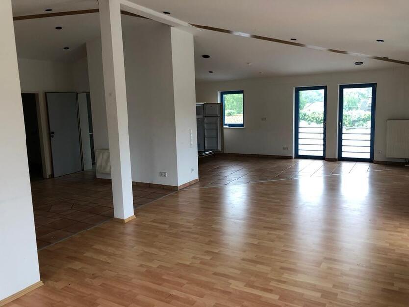 Büro Tagungsraum Besprechungsraum Proberaum Betriebswohnung Raum zimmer