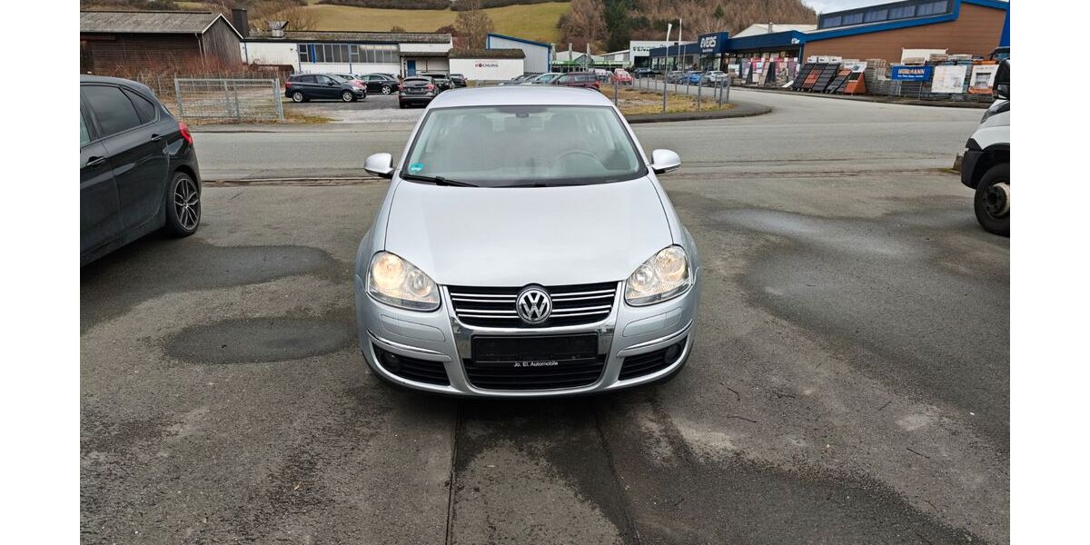 VW Jetta 152.800 km 4.500 &euro; Büren 33142