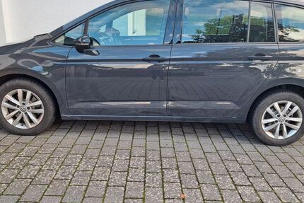 VW Touran 68.000 km 19.000 &euro; Bad Wünnenberg 33181