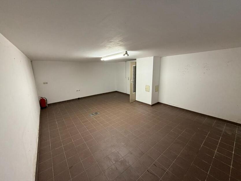 Gepflegtes 4-Zimmer-Endreihenhaus mit Garten, Keller, Garage zimmer