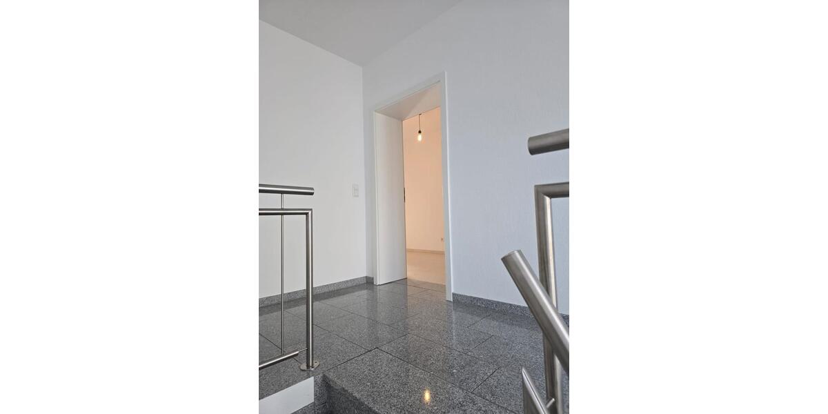 Etagenwohnung Bad Lippspringe - 3 Zimmer, 95 m&sup2;, 330.000&euro; | Angebot:26483358