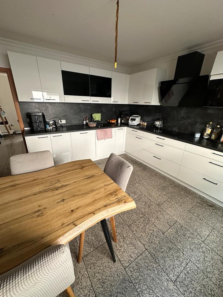 4 ZKBB EG Wohnung mit Garten in Schloss Neuhaus Senn.zu vermieten