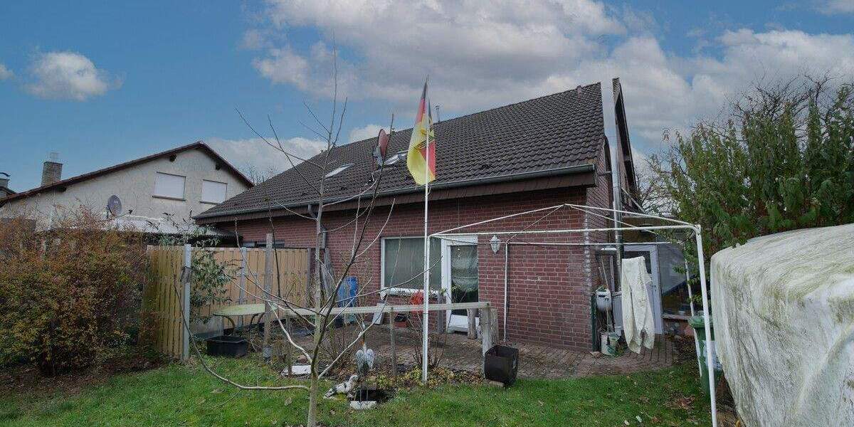 Doppelhaushälfte mit Garten und Potenzial in gefragtem Paderborn-Elsen 5 zimmer