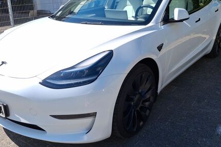 Tesla Model 3 22.900 km 37.950 &euro; Bad Lippspringe 33175