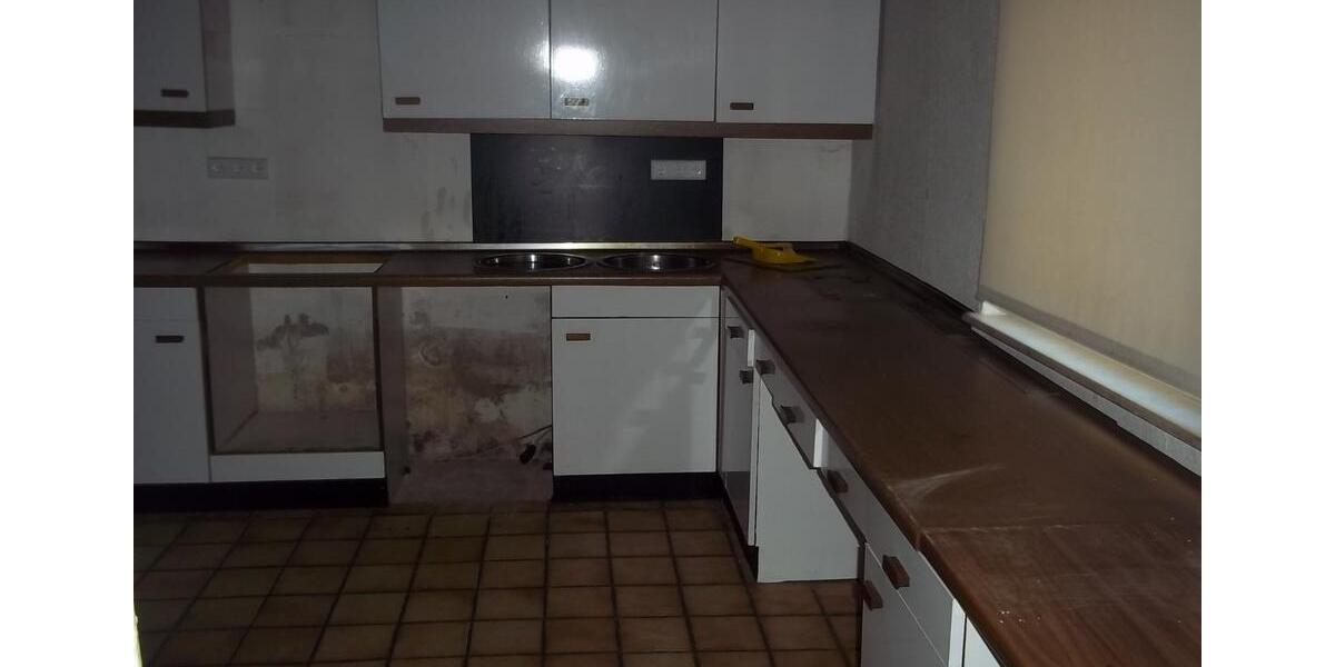 Einfamilienhaus Willebadessen - 11 Zimmer, 200 m&sup2;, 129.000&euro; | Angebot:25809251
