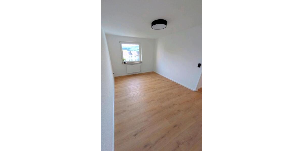 Etagenwohnung Bad Driburg - 3 Zimmer, 82 m&sup2;, 169.000&euro; | Angebot:27191018