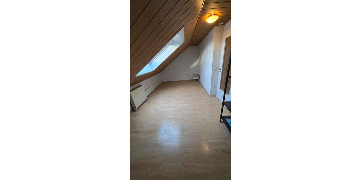 Dachgeschoßwohnung Schloß Holte-Stukenbrock Stukenbrock - 2 Zimmer, 62 m&sup2;, 465&euro; | Angebot:25230116