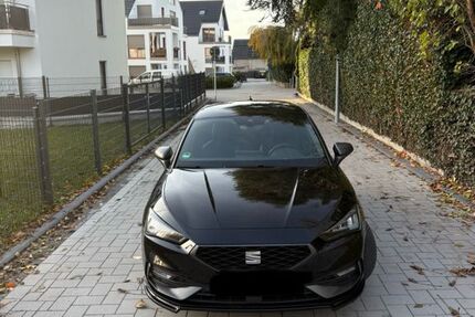 Seat Leon 80.500 km 17.900 € Paderborn 33100