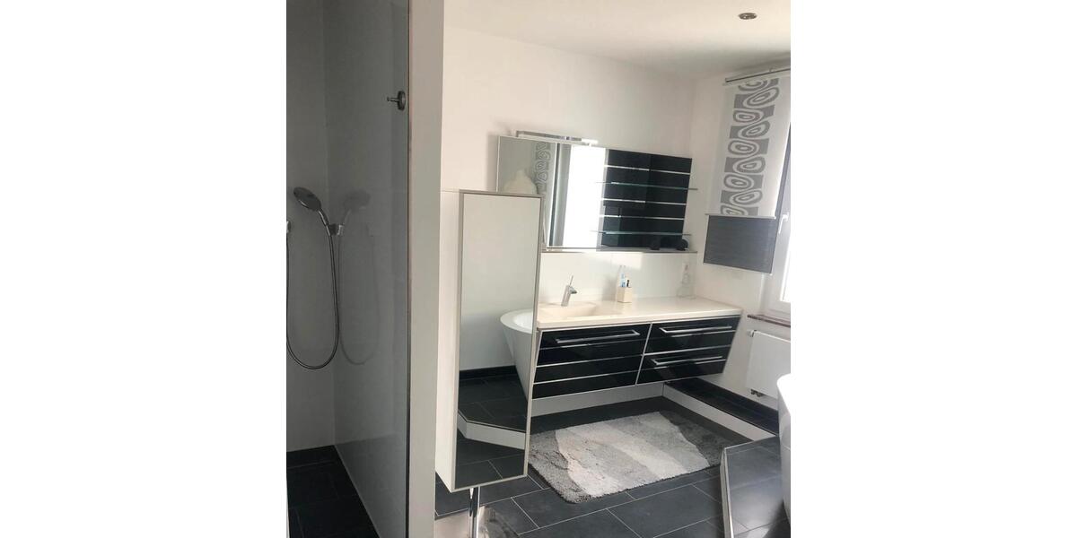 Einfamilienhaus Bad Lippspringe - 9 Zimmer, 237 m&sup2;, 499.000&euro; | Angebot:25052868