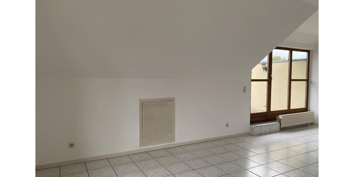 Dachgeschoßwohnung Paderborn Univiertel - 3 Zimmer, 77 m&sup2;, 650&euro; | Angebot:26462501