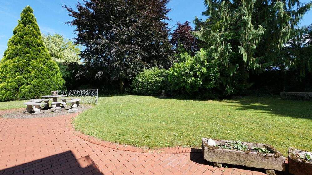 Großzügiges Baugrundstück in bevorzugter Südstadtlage zimmer