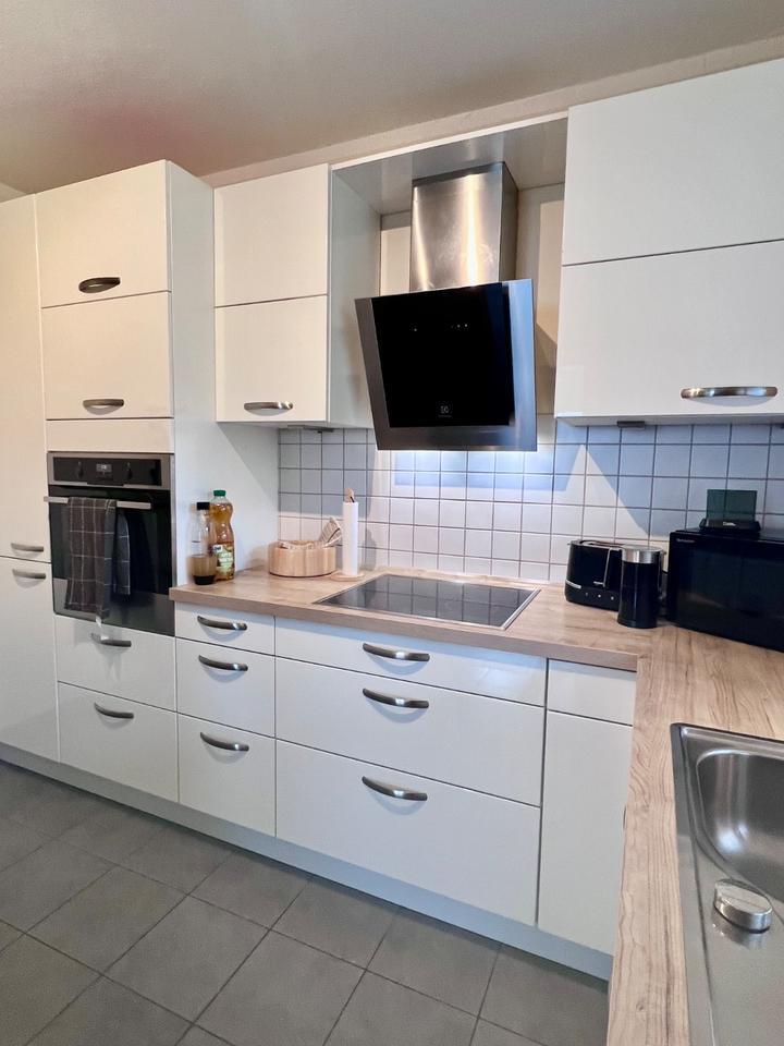 Wohntraum in Schloß-Nähe - großzügige 3-Zimmer-Wohnung in ruhiger Lage