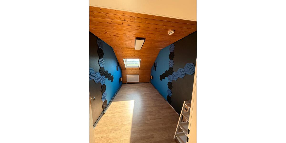 Dachgeschoßwohnung Detmold Hiddesen - 3 Zimmer, 73 m&sup2;, 490&euro; | Angebot:25353899