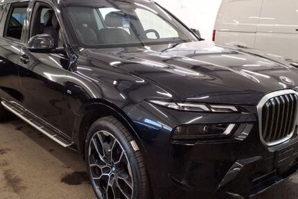 BMW X7 24.758 km 85.650 &euro; Paderborn 33104