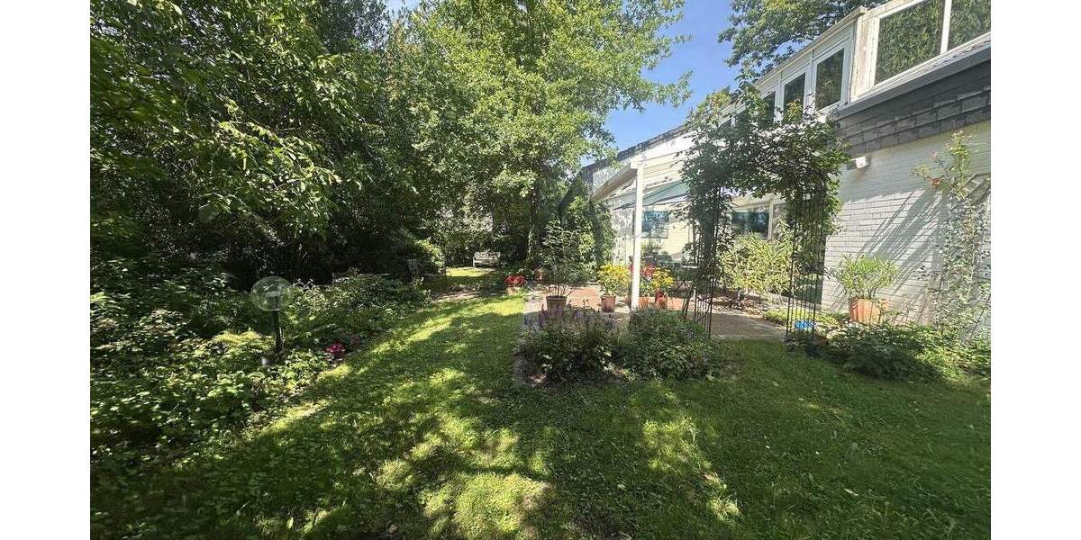 Einfamilienhaus Paderborn Schloß Neuhaus - 7 Zimmer, 370 m&sup2;, 850.000&euro; | Angebot:25390937