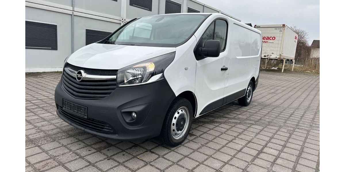 Opel Vivaro 98.000 km 11.999 € Paderborn 33104