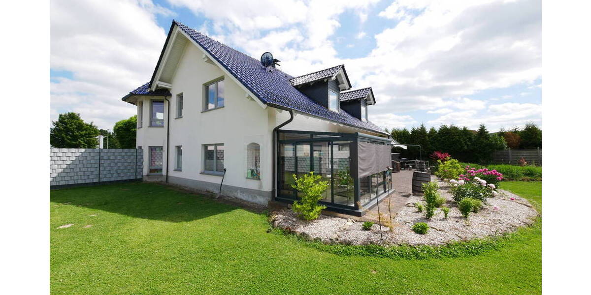 Einfamilienhaus Willebadessen - 6 Zimmer, 245 m&sup2;, 429.000&euro; | Angebot:25704095