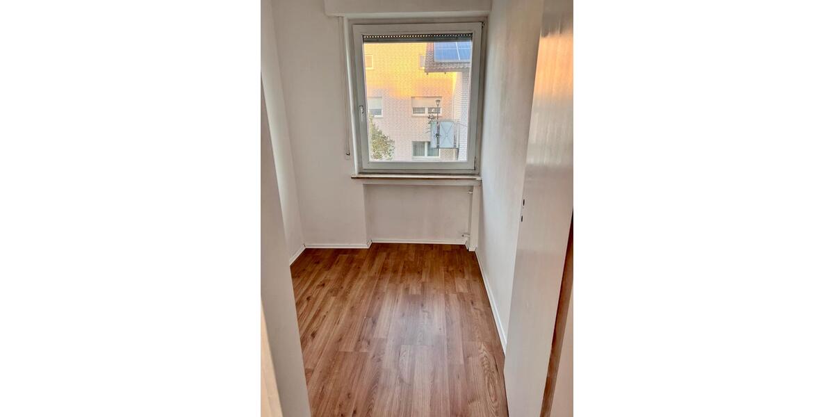 Etagenwohnung Brakel - 3.5 Zimmer, 90 m&sup2;, 550&euro; | Angebot:27594703