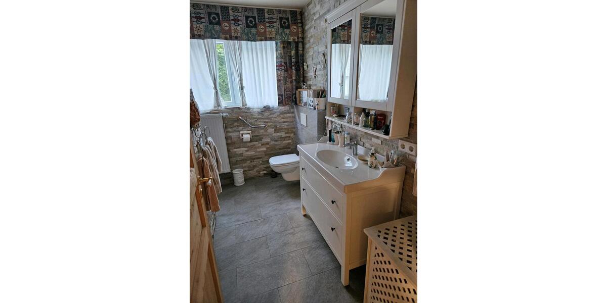 Erdgeschoßwohnung Delbrück - 5 Zimmer, 140 m&sup2;, 1.400&euro; | Angebot:27542460