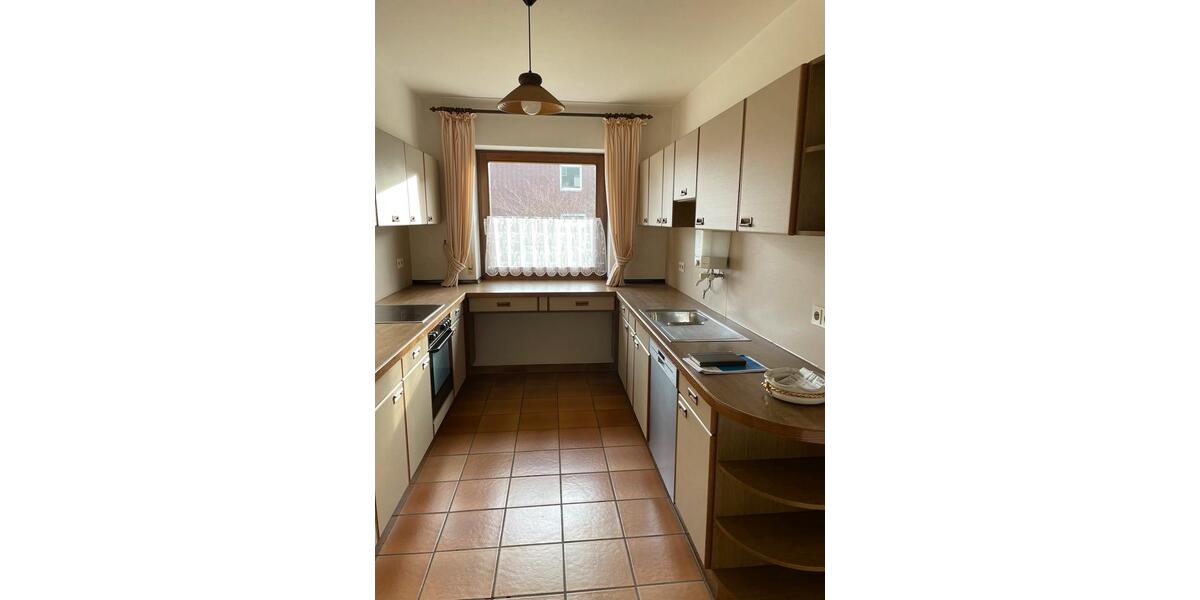 Erdgeschoßwohnung Brakel - 6 Zimmer, 150 m&sup2;, 1.425&euro; | Angebot:25922807