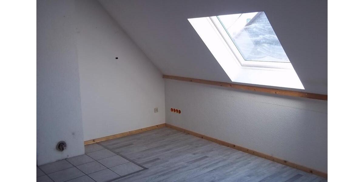 Einfamilienhaus Willebadessen - 11 Zimmer, 200 m&sup2;, 119.000&euro; | Angebot:26552134