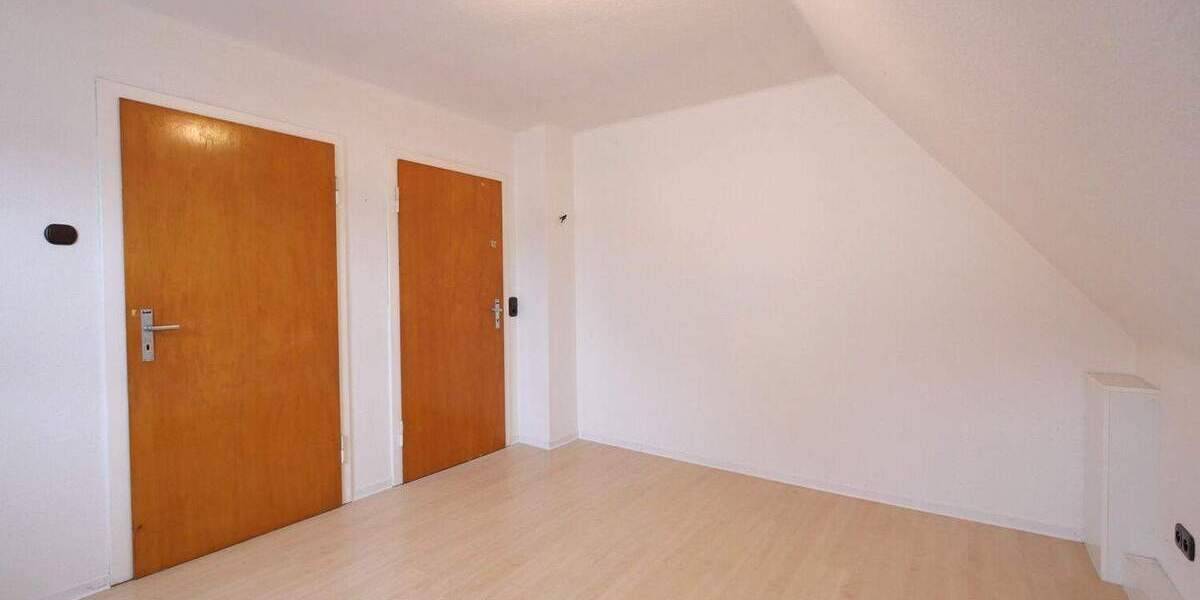 Mehrfamilienhaus, Wohnhaus Paderborn / Schloß Neuhaus Schloß Neuhaus - 6 Zimmer, 135 m&sup2;, 299.000&euro; | Angebot:25688039