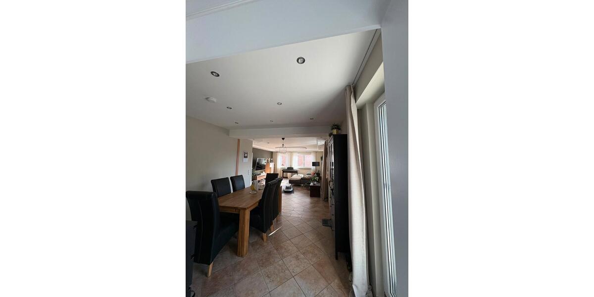 Etagenwohnung Bad Lippspringe - 5 Zimmer, 155 m&sup2;, 1.600&euro; | Angebot:27581416