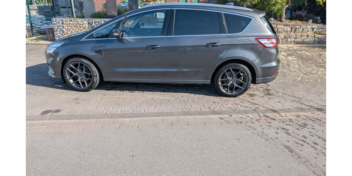 Ford S-Max 127.000 km 20.999 &euro; Geseke 59590