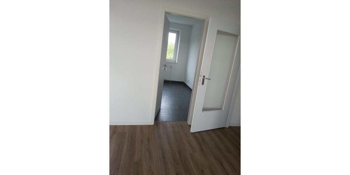 Dachgeschoßwohnung Paderborn - 3 Zimmer, 77 m&sup2;, 750&euro; | Angebot:26476688
