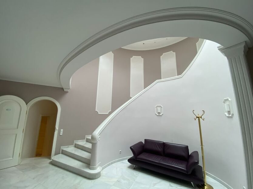 Provisionsfrei* Luxus-Villa mit einzigartigem diskretem parkähnlichem Anwesen von privat! 14 zimmer