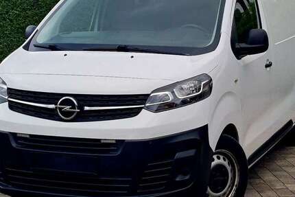 Opel Vivaro 100.000 km 15.999 &euro; Bad Lippspringen 33175
