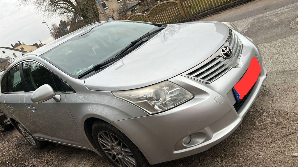 Toyota Avensis 289.400 km 2.900 &euro; Detmold 32758