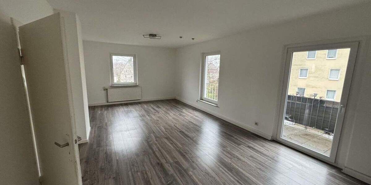 Etagenwohnung Detmold Innenstadt - 3 Zimmer, 76 m&sup2;, 695&euro; | Angebot:25108710