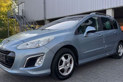 Peugeot 308 138.895 km 2.490 &euro; Paderborn 33102
