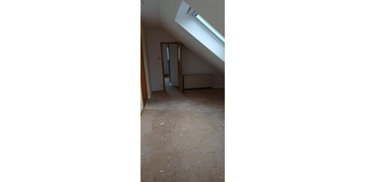Dachgeschoßwohnung Bielefeld Sennestadt - 4 Zimmer, 82 m&sup2;, 570&euro; | Angebot:24473956
