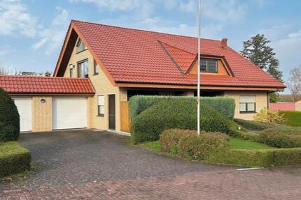 Wohnung Bad Driburg - 4 Zimmer, 127 m&sup2;, 900&euro; | Angebot:25900234