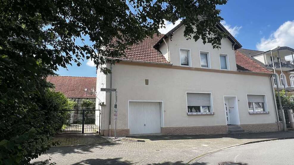 Haus zum Kaufen in Bad Lippspringe 365.000 € 206 m²