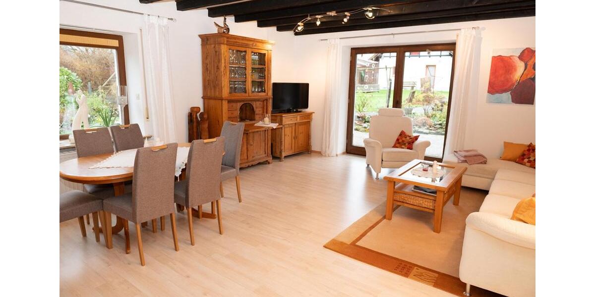 Bauernhaus, Landhaus Bad Wünnenberg - 14 Zimmer, 330 m&sup2;, 390.000&euro; | Angebot:27295998