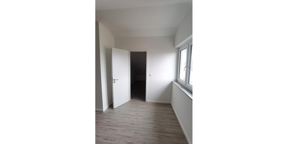 Dachgeschoßwohnung Hövelhof - 3 Zimmer, 101 m&sup2;, 1.200&euro; | Angebot:27621948
