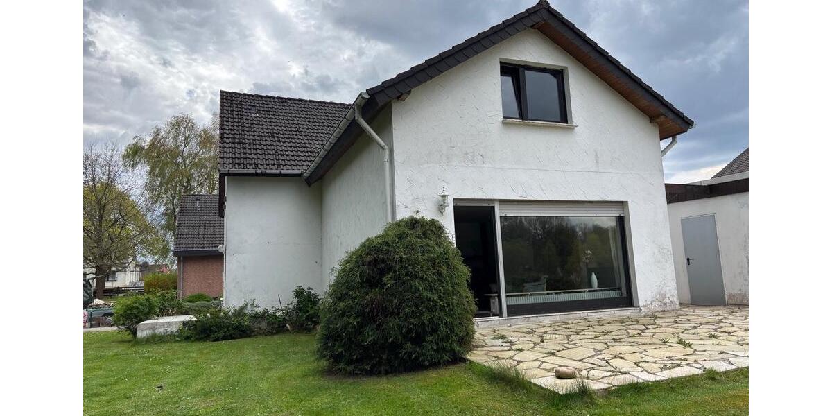 Mehrfamilienhaus, Wohnhaus Detmold Hiddesen - 7 Zimmer, 170 m&sup2;, 220.000&euro; | Angebot:26689203
