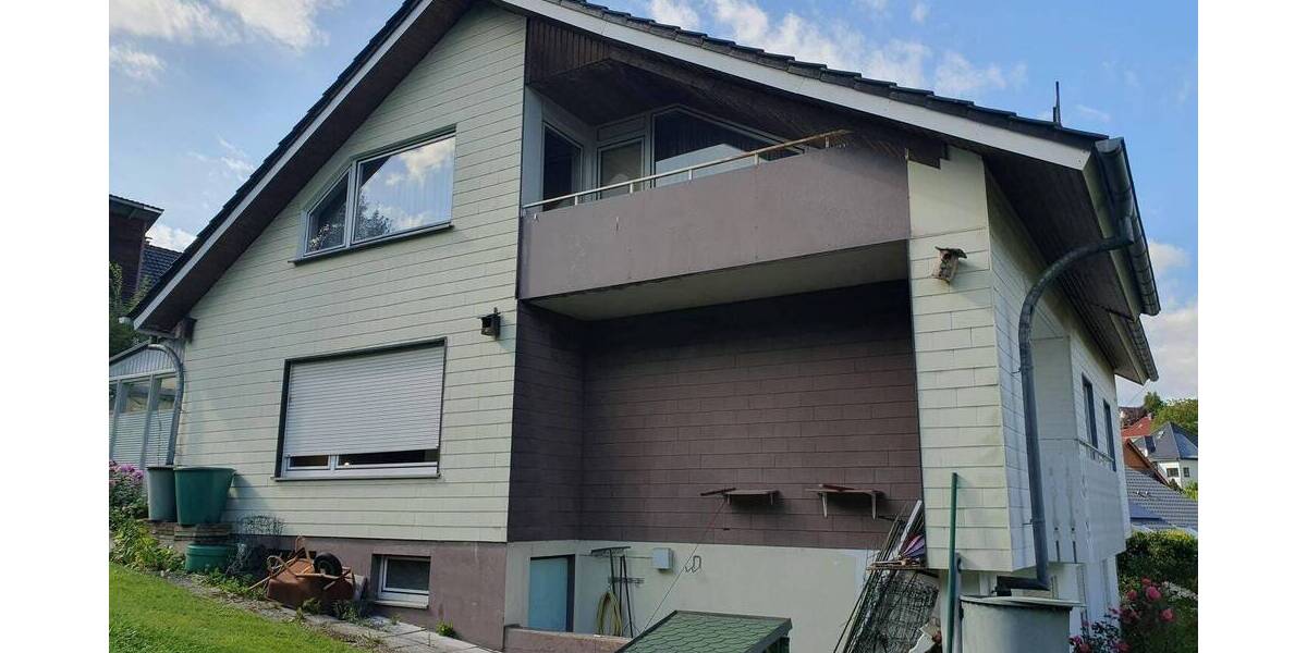 Preissenkung ! Einfamilien-Wohnhaus mit Einliegerwohnung u. Garagengebäude mit Carport in Detmold 1 zimmer