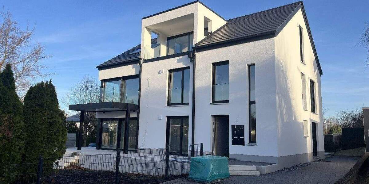 Erstbezug nach Kernsanierung tolle Erdgeschosswohnung mit Terrasse und Garten 2 zimmer