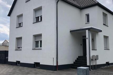 1 Familienhaus mit 3 Wohneinheiten in Bad Lippspringe 9 zimmer