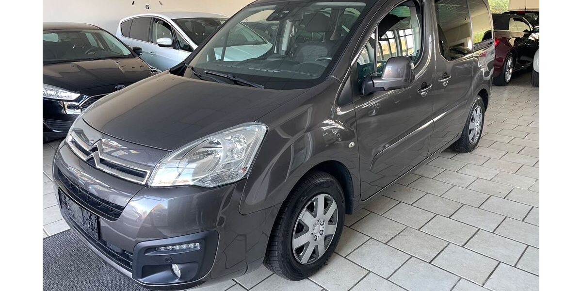 Citroen Berlingo 151.000 km 10.950 &euro; Detmold 32756